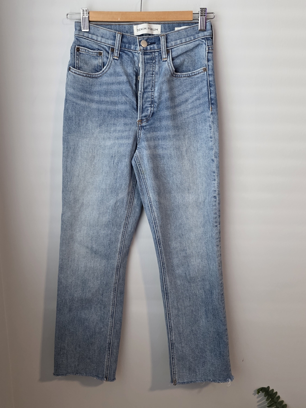 Denim Forum The Arlo High Rise Straight Jeans Size 25 28L Light Wash